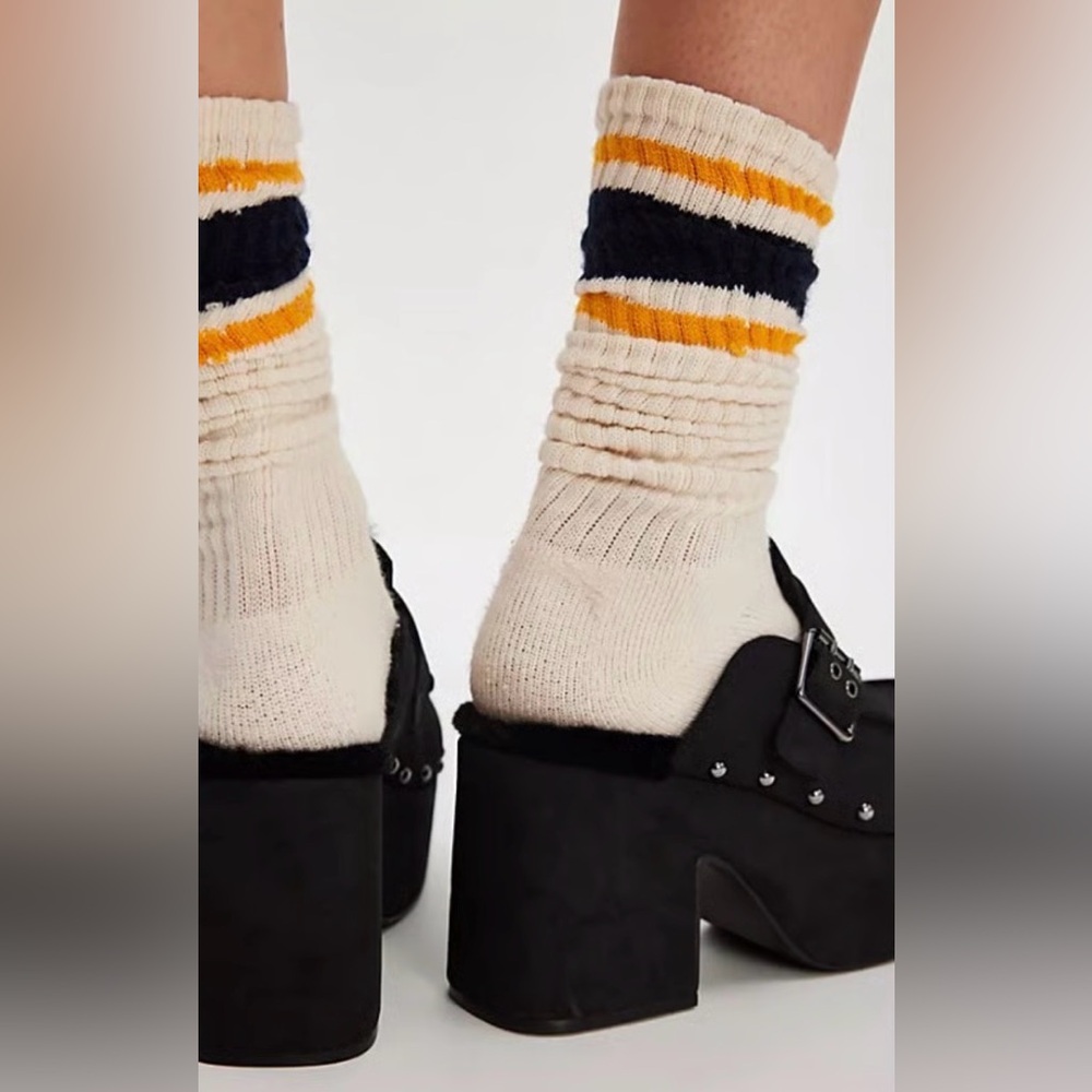 FREE PEOPLE Anya Suede Clogs - Black, Sz 8 NWT - Picture 3 of 6
